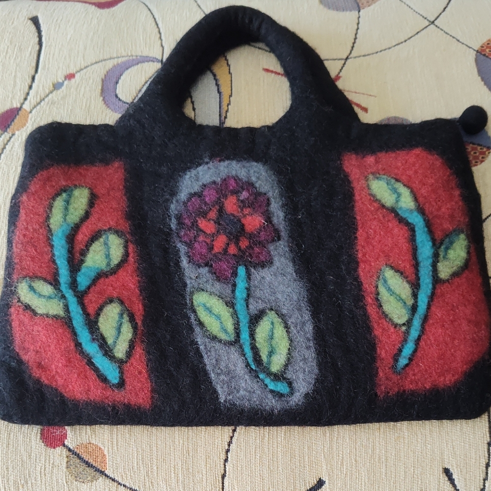 Floral Felted Handbag - Black and Red